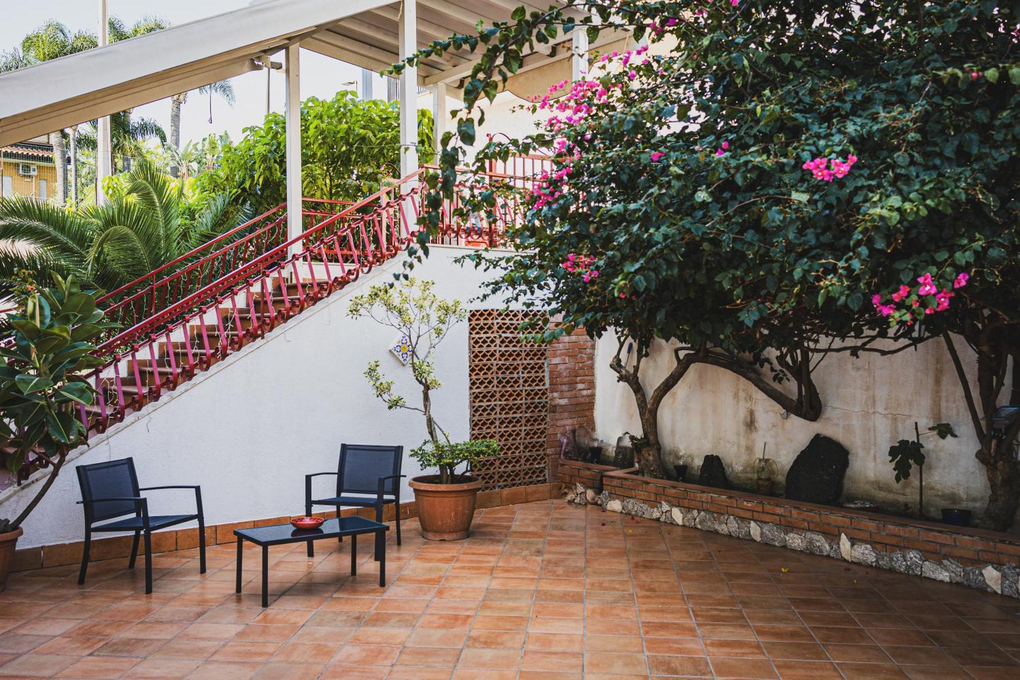 Hotel Alexander Giardini Naxos Esterno foto