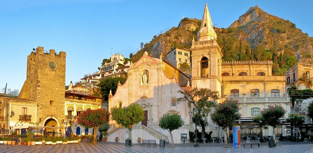 Hotel Alexander Giardini Naxos Esterno foto